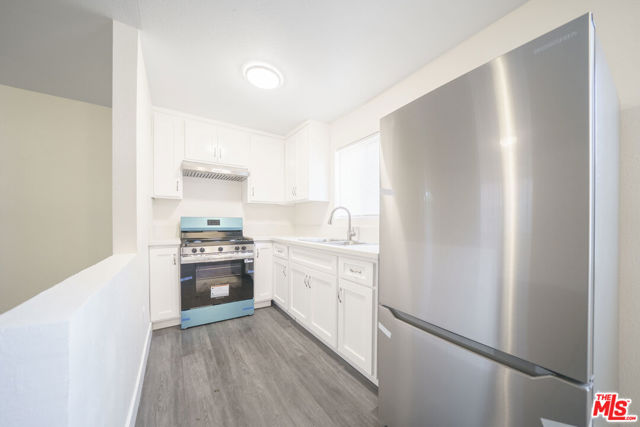 10376 Wilmington Avenue, Los Angeles CA: https://media.crmls.org/mediaz/de015cfe-c39e-42a0-a45b-905d5995b74e.jpg