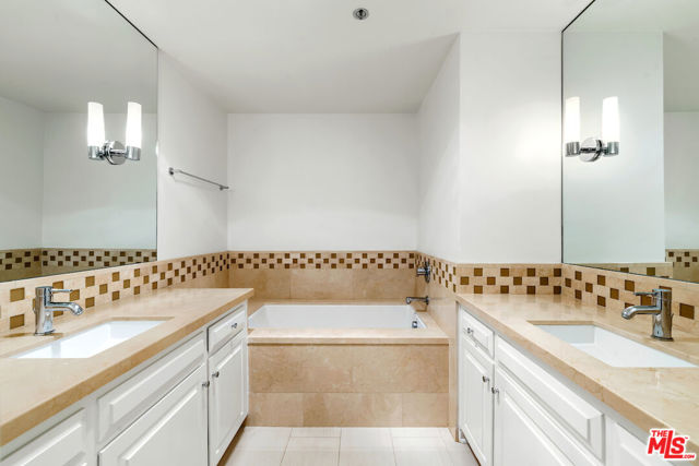 10550 Wilshire Boulevard, Los Angeles CA: https://media.crmls.org/mediaz/de01e208-01b4-4355-b48b-8c6a954d9e7b.jpg