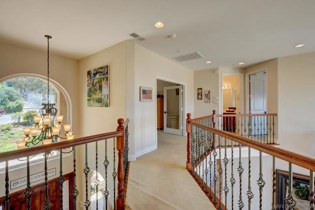 16677 Falcon Heights Rd, Ramona CA: https://media.crmls.org/mediaz/de0286e0-3643-4d64-a15e-8fe2e5c4770a.jpg