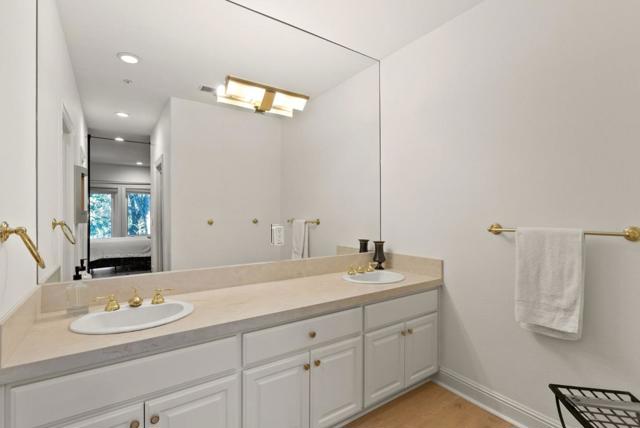 199 Kings Court, San Carlos CA: https://media.crmls.org/mediaz/de02aec1-efac-454d-bdf2-62a160ee8707.jpg
