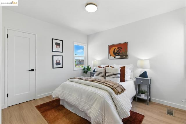 6124 Santa Cruz AVE, Richmond CA: https://media.crmls.org/mediaz/de02b5a5-f901-4d24-8c4a-4de51a403927.jpg