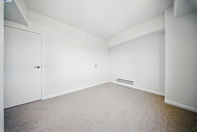 989 Webster, Oakland CA: https://media.crmls.org/mediaz/de02e21f-29e4-4694-bbef-44f33603855a.jpg