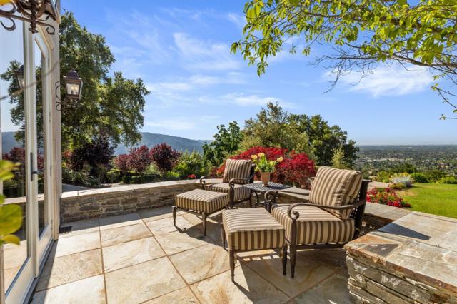 16541 Cypress Way, Los Gatos CA: https://media.crmls.org/mediaz/de0313ee-b165-47eb-ac3e-5d01ee2f565e.jpg