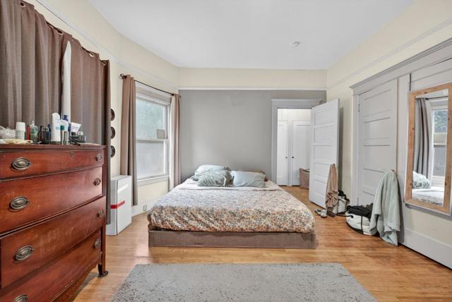 309 N 5th Street, San Jose CA: https://media.crmls.org/mediaz/de03e14a-ca14-49c6-b49d-eb232d840457.jpg