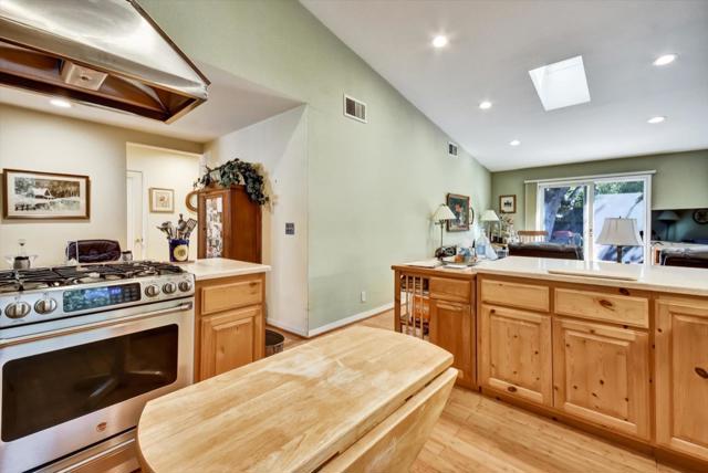 255 Nimitz Avenue, Redwood City CA: https://media.crmls.org/mediaz/de052eae-a9e6-46fe-9e05-377b1de06ef5.jpg