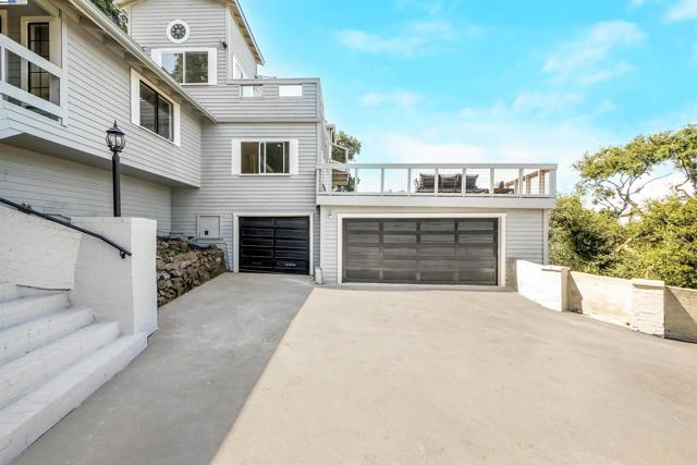 102 Castlewood Dr, Pleasanton CA: https://media.crmls.org/mediaz/de05e5db-0d72-4cd9-86d5-65ca3ef2e593.jpg