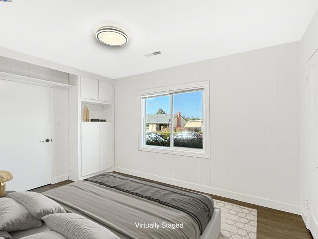 22108 Moyers St, Castro Valley CA: https://media.crmls.org/mediaz/de05f331-6c17-4ce8-a482-70451931d7ab.jpg