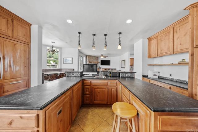 Detail Gallery Image 9 of 49 For 20202 Deerhorn Valley Rd, Jamul,  CA 91935 - 4 Beds | 4 Baths