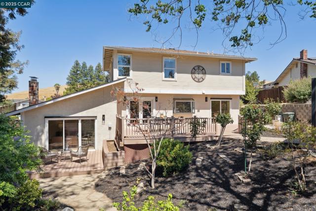 1826 Yolanda Circle, Clayton CA: https://media.crmls.org/mediaz/de065f61-5331-41cd-ad96-d10d05216aa8.jpg