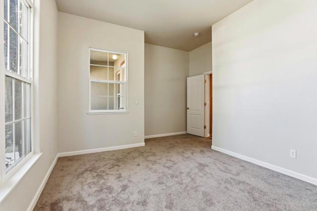 Image 23 of 44 For 631 Elm Avenue