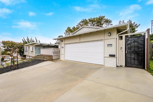 2781 Saint Cloud Drive, San Bruno CA: https://media.crmls.org/mediaz/de06ff4f-cbb4-4bc9-994e-4c8efd9c80d6.jpg