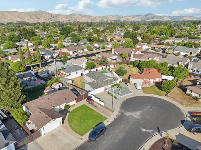 4273 Glazier Court, Concord CA: https://media.crmls.org/mediaz/de071980-55a1-4b2e-8e5d-29a964a4c0f5.jpg