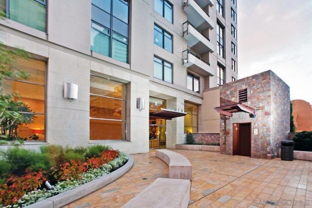 645 Front Street, San Diego CA: https://media.crmls.org/mediaz/de083688-a4d0-4a36-9c52-8098a7b17baa.jpg