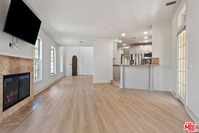 23550 Valley View Road photo 4