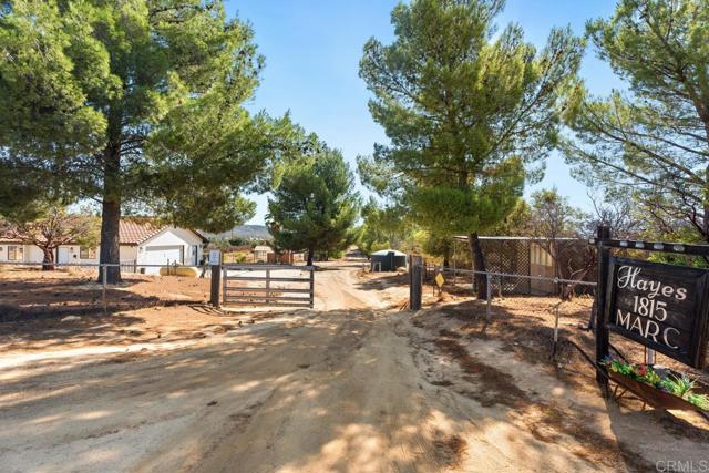 1815 Marc Trail, Campo CA: https://media.crmls.org/mediaz/de0930e6-106a-476e-a235-4022bcfcf4c0.jpg