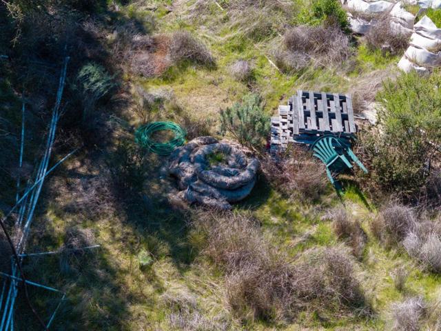 44175 Carmel Valley, Greenfield CA: https://media.crmls.org/mediaz/de0a8948-d4b0-4b54-9bcf-845cfbaaaf51.jpg