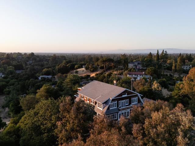 25671 Chapin Road, Los Altos Hills CA: https://media.crmls.org/mediaz/de0b5135-f626-49a5-8b0a-94f1f11d00a0.jpg