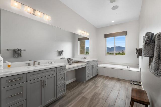 1204 Retreat Circle, Palm Desert, CA 92260