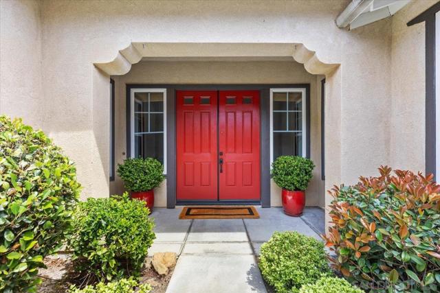 3180 Ridgeline Place, Escondido CA: https://media.crmls.org/mediaz/de0c7d3b-d9d0-4331-9735-3331d8dc287d.jpg