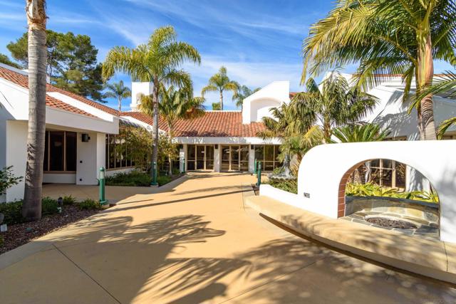 4951 DELOS WAY, Oceanside CA: https://media.crmls.org/mediaz/de0cf084-9807-4c15-91c6-e7fe56424887.jpg