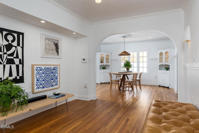 1159 N Chester Avenue, Pasadena CA: https://media.crmls.org/mediaz/de0d02d7-a365-4136-a072-74294c87cb71.jpg