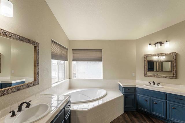 Image 18 of 33 For 1910 Burgundy Way