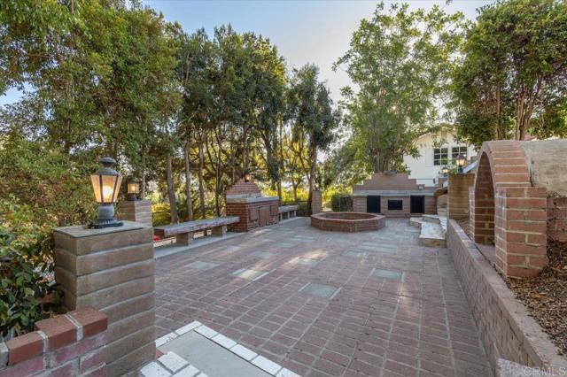 748 Old Oak Ridge, San Marcos CA: https://media.crmls.org/mediaz/de0d566c-f88c-492a-90af-5c9938f2ea53.jpg