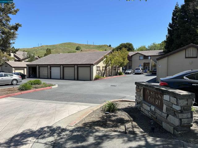 161 Tuscany Ct, Hercules, California 94547, 2 Bedrooms Bedrooms, ,2 BathroomsBathrooms,Condominium,For Sale,Tuscany Ct,41072642