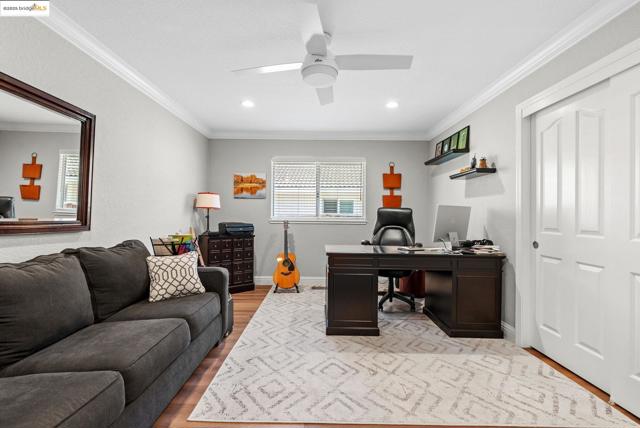 5521 Lanai Ct, Discovery Bay CA: https://media.crmls.org/mediaz/de10586d-60a3-4739-8bb4-9cacd0cdf44a.jpg