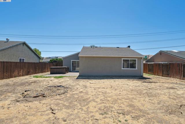 Image 23 of 25 For 148 Spinnaker Way