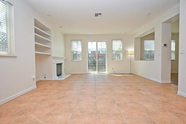 4189 Tessa Pl, Pleasanton CA: https://media.crmls.org/mediaz/de137037-a20a-41df-9e23-c49ab611760b.jpg