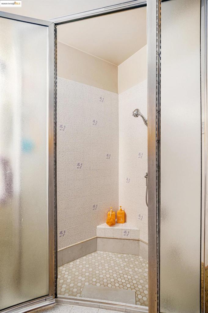https://media.crmls.org/mediaz/de14aae5-1ea3-41b8-8a74-9db761b4a6af.jpg?preset=X-Large