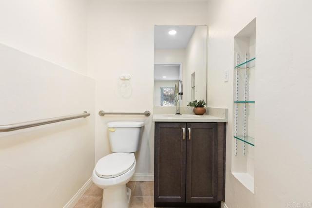 Detail Gallery Image 38 of 59 For 28444 Fallen Tree Ln, Escondido,  CA 92026 - 3 Beds | 2/1 Baths