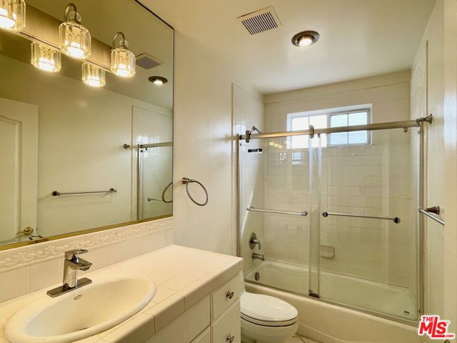 1717 Armacost Avenue, Los Angeles CA: https://media.crmls.org/mediaz/de14d2db-098e-4a9d-b602-9e4d2d546c71.jpg