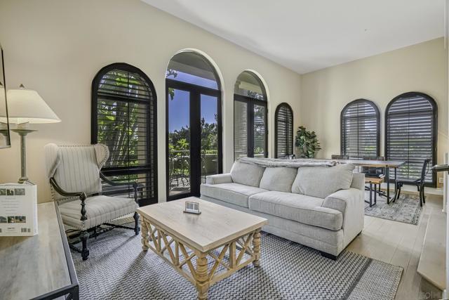 5305 La Crescenta, Rancho Santa Fe CA: https://media.crmls.org/mediaz/de156291-cd15-4f03-b792-23a51bc2a908.jpg