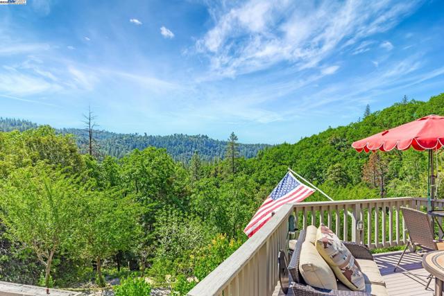 3698 Braden Road, Camino CA: https://media.crmls.org/mediaz/de1573bb-58be-4af1-b650-971784aa6c4a.jpg