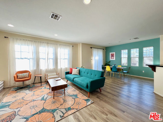 16414 W Nicklaus Drive,  CA: https://media.crmls.org/mediaz/de15c339-412c-4d0b-a866-2b9145392b3f.jpg