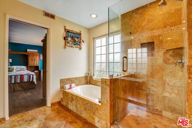 28682 Avenida Del Caballo, Laguna Niguel CA: https://media.crmls.org/mediaz/de163f16-6174-48a6-b273-149b7834943c.jpg