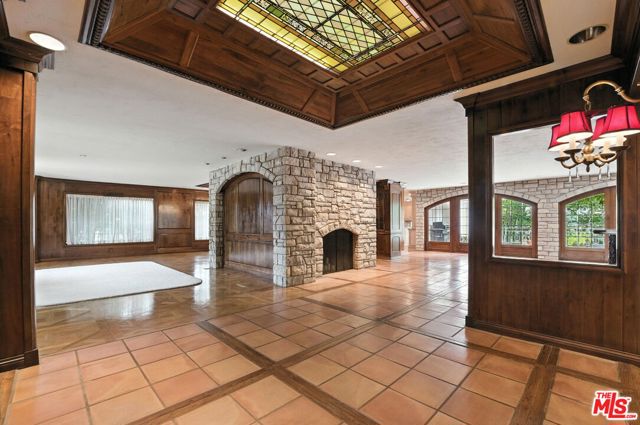 Drew Fenton | 16560 Park Lane Circle Los Angeles CA | MLS: 7286867