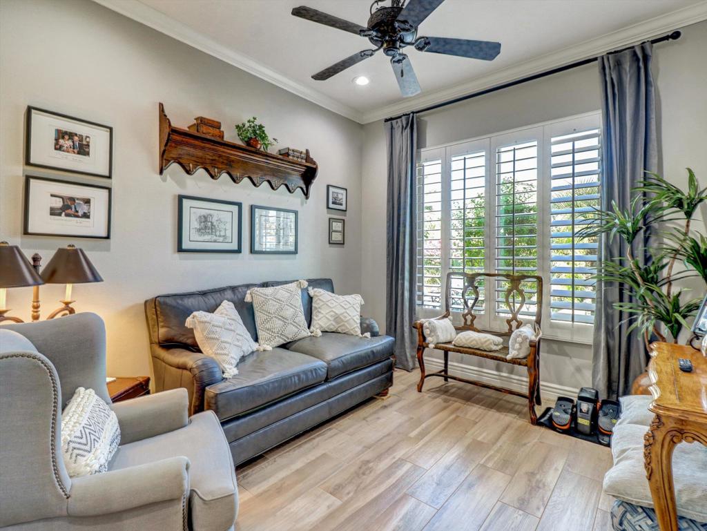 MLS #219133309DA img 2