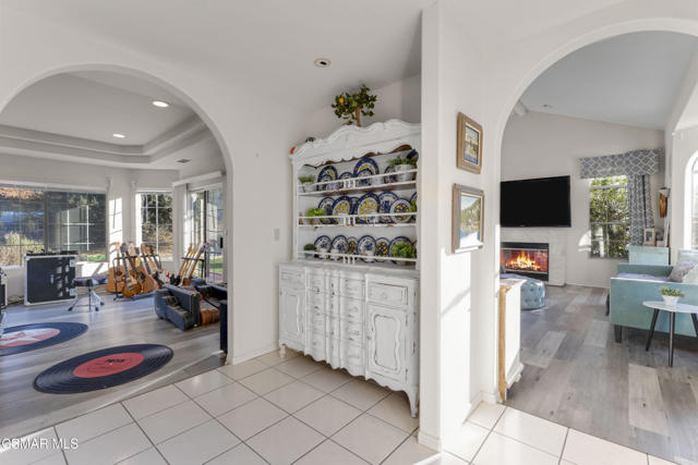 6417 Turfway Road, Moorpark CA: https://media.crmls.org/mediaz/de167a30-582c-44fb-ac76-292982cf94f6.jpg