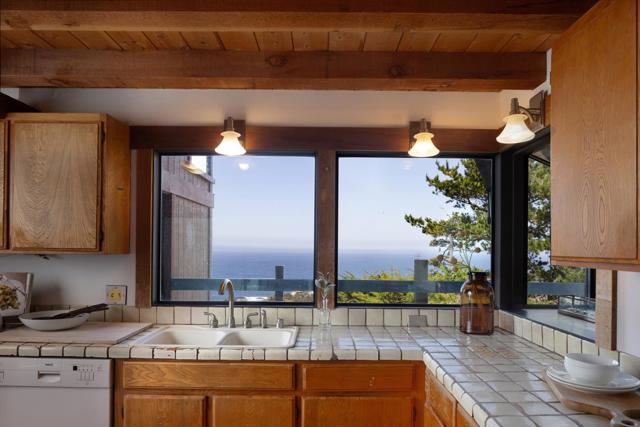199 Upper Walden Road, Carmel CA: https://media.crmls.org/mediaz/de16b547-d339-404d-9f83-68984e112a2b.jpg