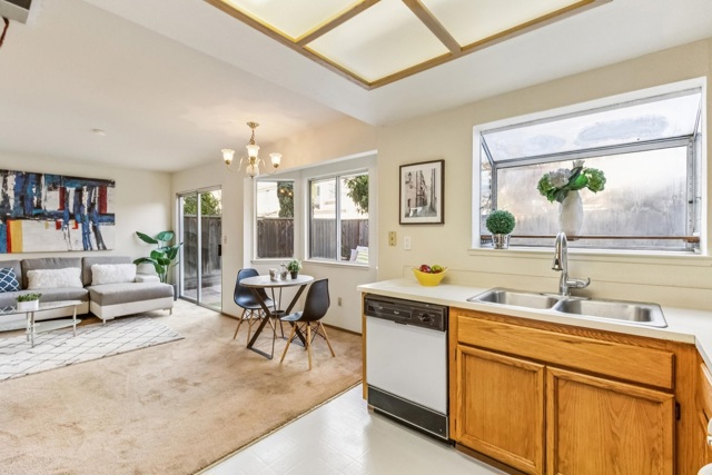 Image 25 of 42 For 1152 Old Alameda Pt