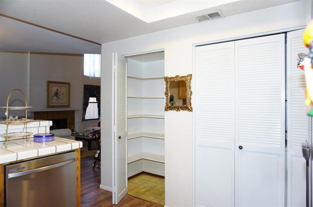 4733 Lago Vista Circle, San Jose CA: https://media.crmls.org/mediaz/de17b997-0f82-428b-aaa8-cd7a624fadbc.jpg