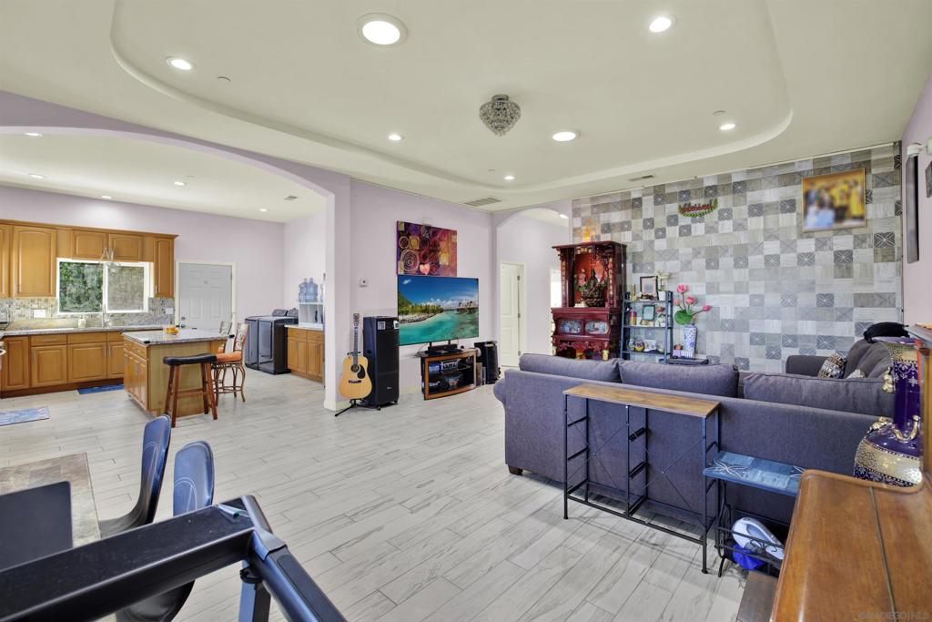 MLS #250039502SD image #5