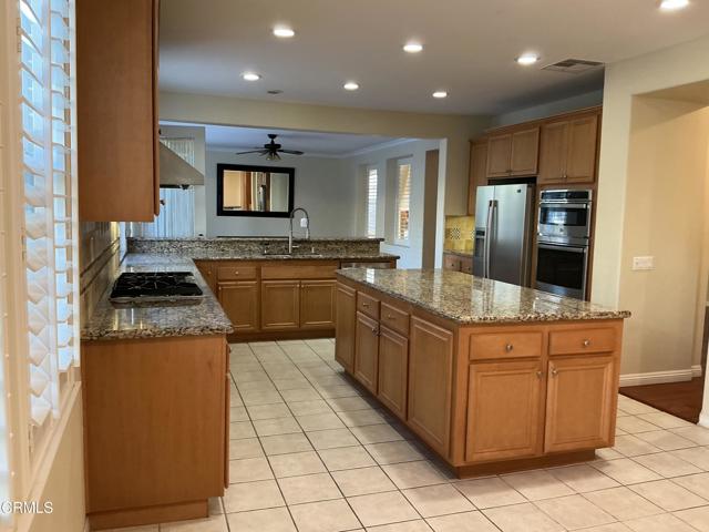 Detail Gallery Image 10 of 56 For 13687 Blue Ridge Way, Moorpark,  CA 93021 - 5 Beds | 4/1 Baths