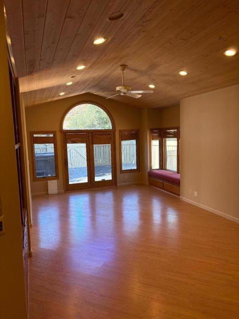 529 Corral De Tierra Road, Salinas CA: https://media.crmls.org/mediaz/de19ac8d-cbdf-49ef-a252-be6334b2deec.jpg