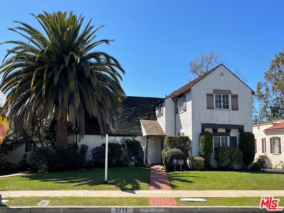 2711 Patricia Avenue, Los Angeles, CA 90064