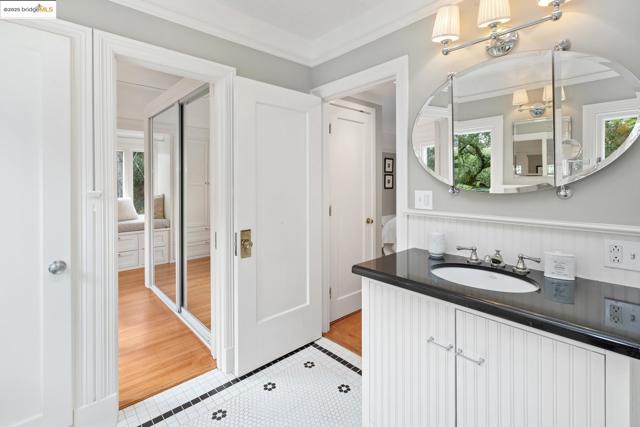 1 Brookside Avenue, Berkeley CA: https://media.crmls.org/mediaz/de19f2dd-e004-45e8-a443-d96d6c029997.jpg