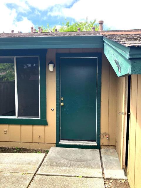 443 Lincoln Avenue, Cotati CA: https://media.crmls.org/mediaz/de1b0762-a45e-42b2-a668-ce1b63a5b8d8.jpg